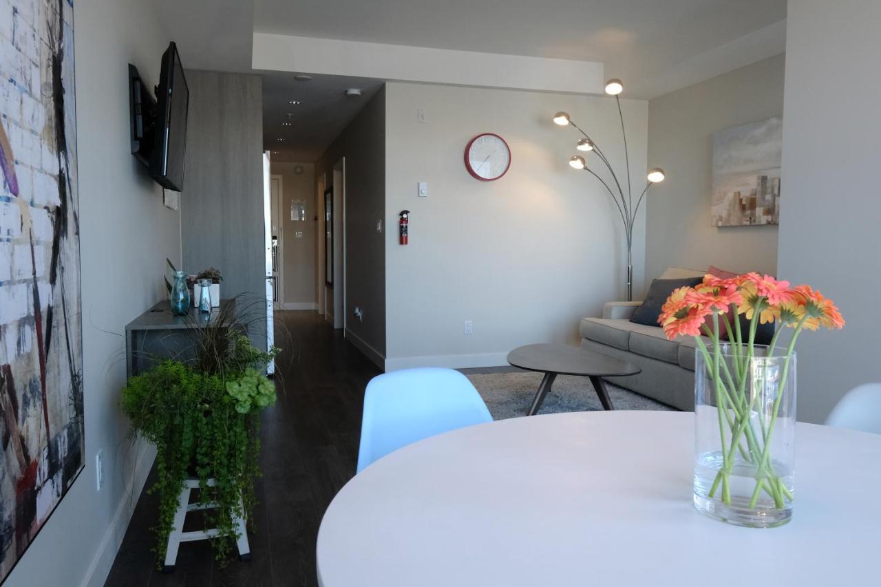 Clean 4Th Floor 1 Bedroom Apt In Old Town China Town Victoria Bagian luar foto